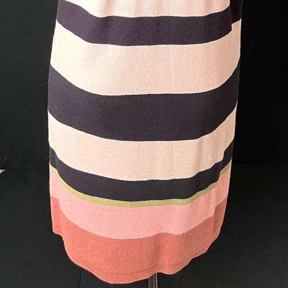 ANN TAYLOR SS SWEATER DRESS. EXCELLENT CONDITION, WOMEN’S SIZE MEDIUM - Picture 5 of 8